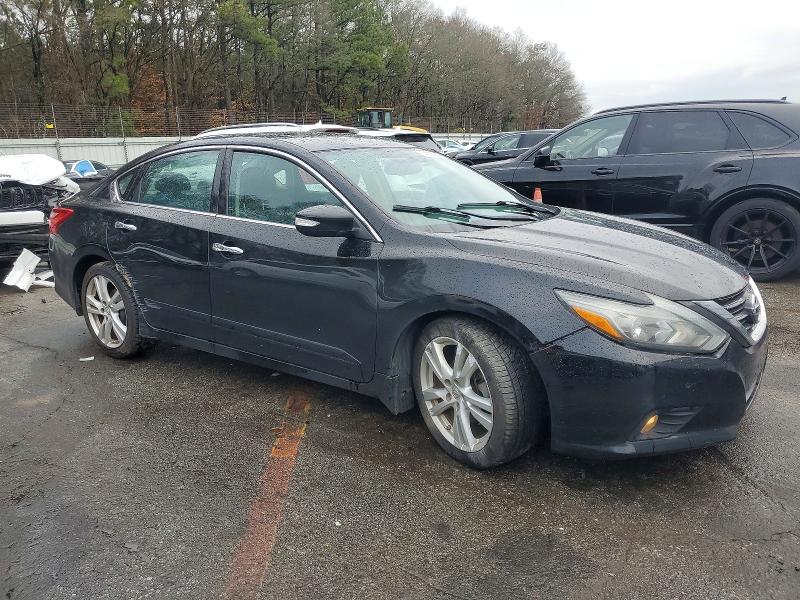 Фото 4 - NISSAN ALTIMA