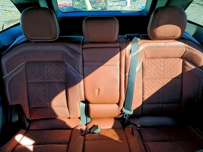 Фото 10 - LINCOLN NAUTILUS