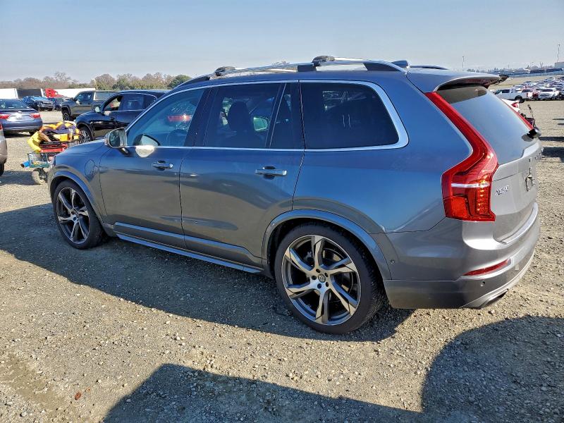 Фото 2 - VOLVO XC90