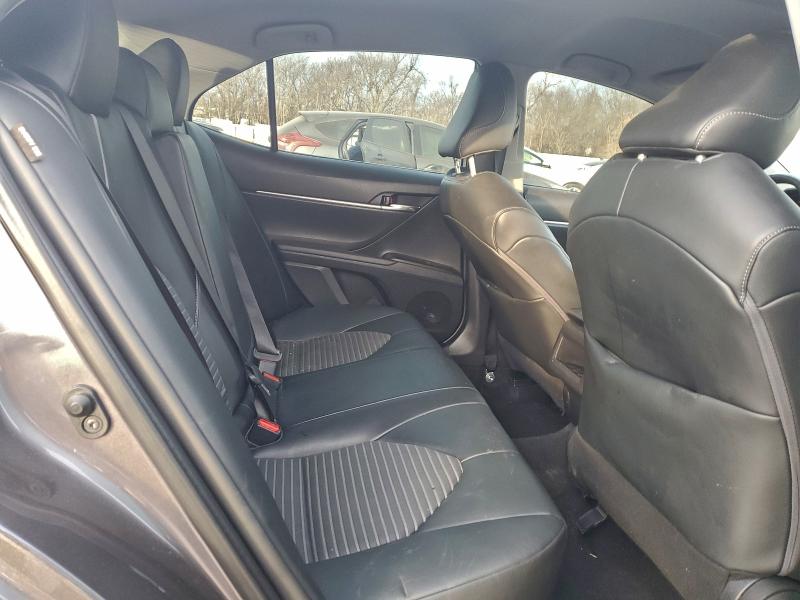 Фото 10 - TOYOTA CAMRY