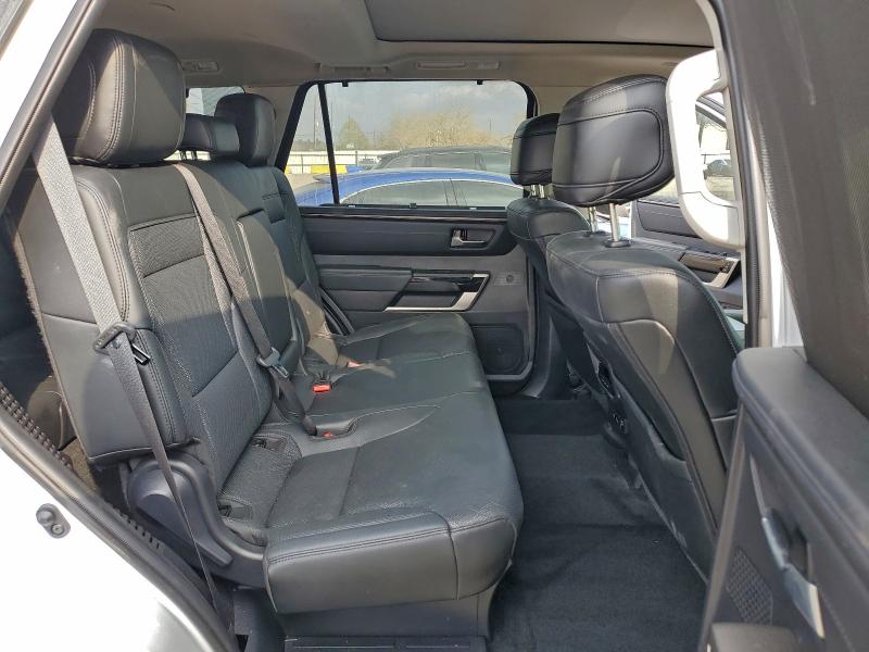 Фото 11 - TOYOTA SEQUOIA