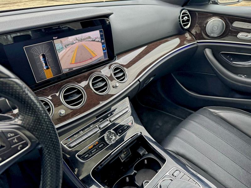 Фото 9 - MERCEDES-BENZ E-CLASS