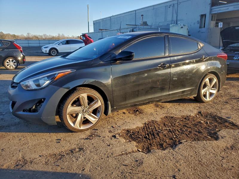 Фото 1 - HYUNDAI ELANTRA