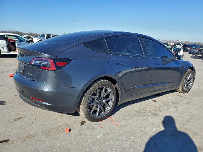 Фото 3 - TESLA MODEL 3