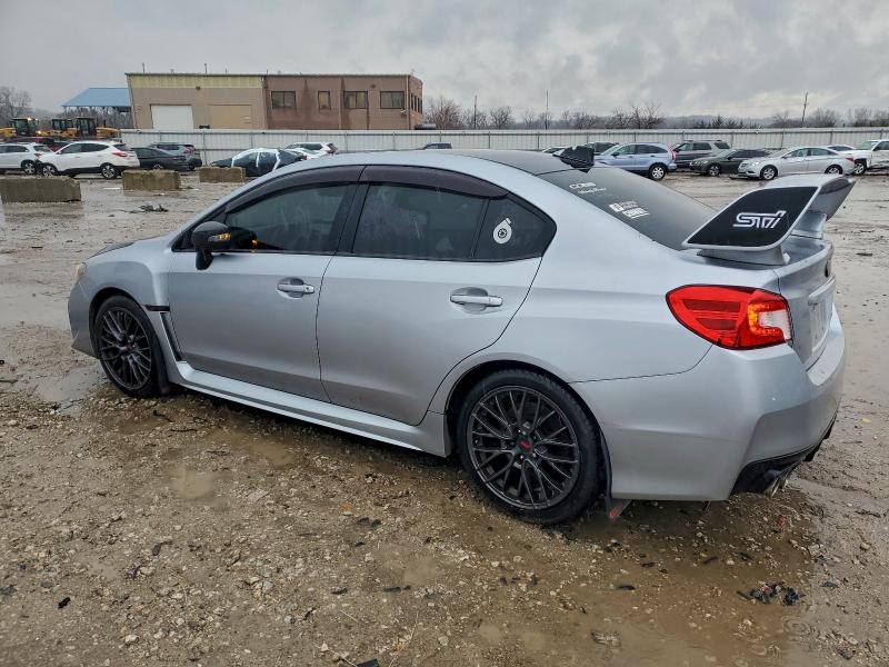 Фото 2 - SUBARU WRX