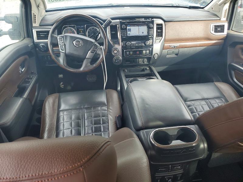 Фото 8 - NISSAN TITAN