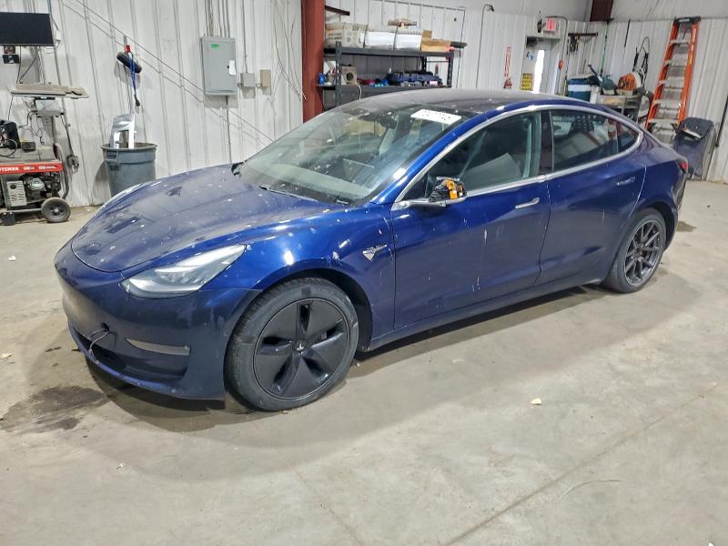 Фото 1 - TESLA MODEL 3
