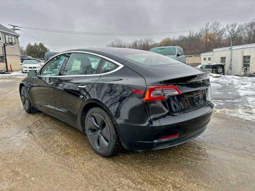 Фото 2 - TESLA MODEL 3