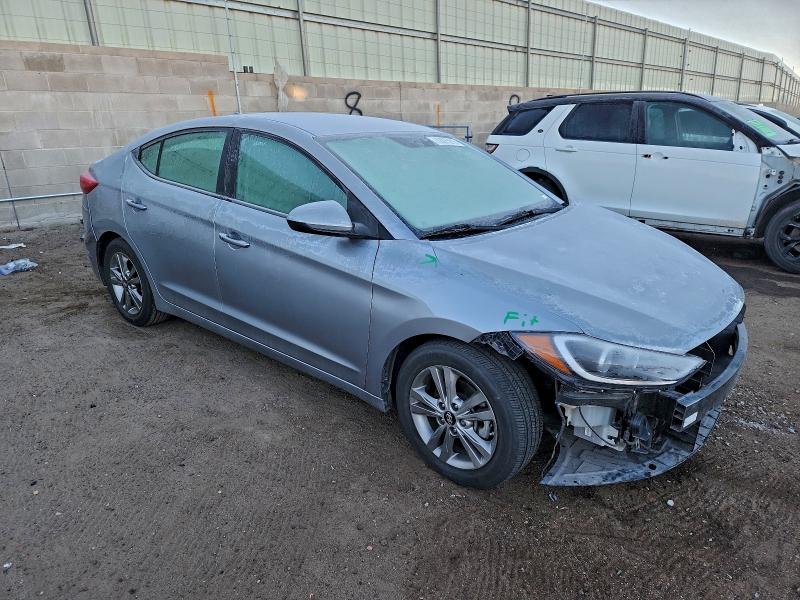 Фото 4 - HYUNDAI ELANTRA