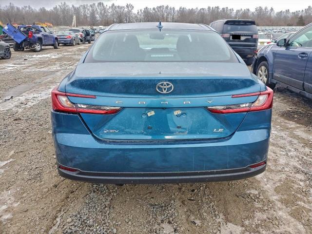 Фото 6 - TOYOTA CAMRY