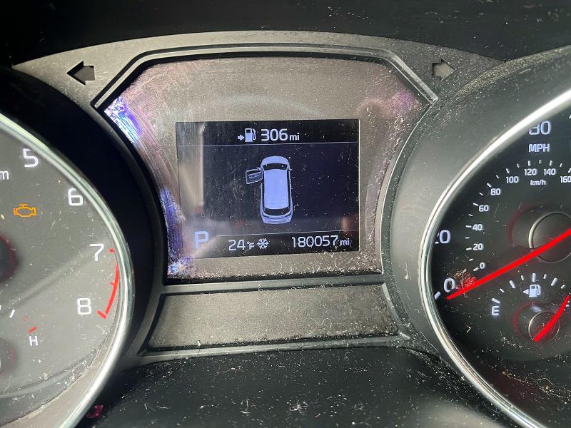 Фото 8 - KIA SEDONA