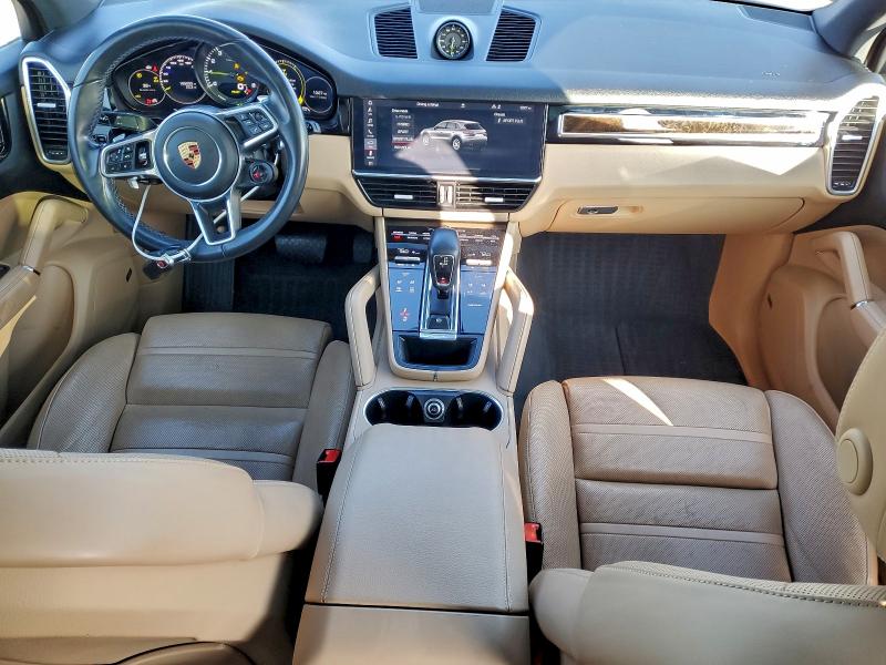 Фото 8 - PORSCHE CAYENNE