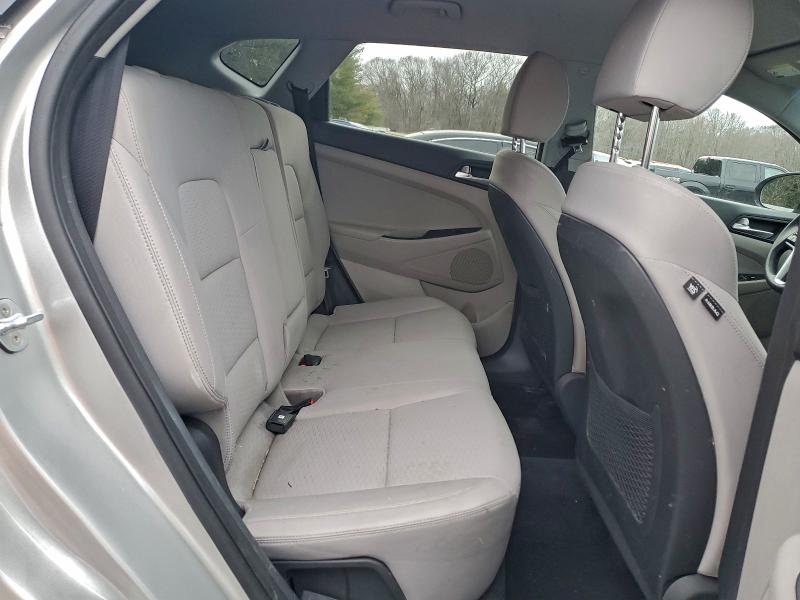 Фото 11 - HYUNDAI TUCSON