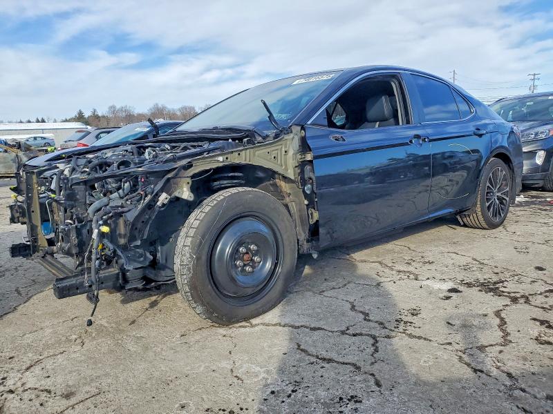 Фото 1 - TOYOTA CAMRY