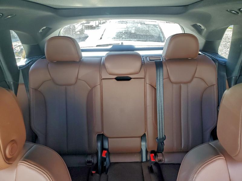 Фото 10 - AUDI Q5