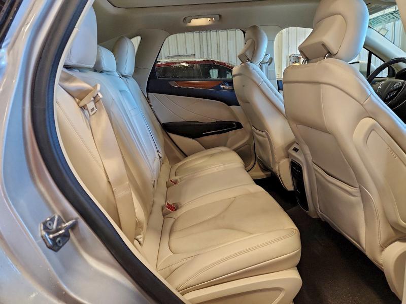 Фото 10 - LINCOLN MKC