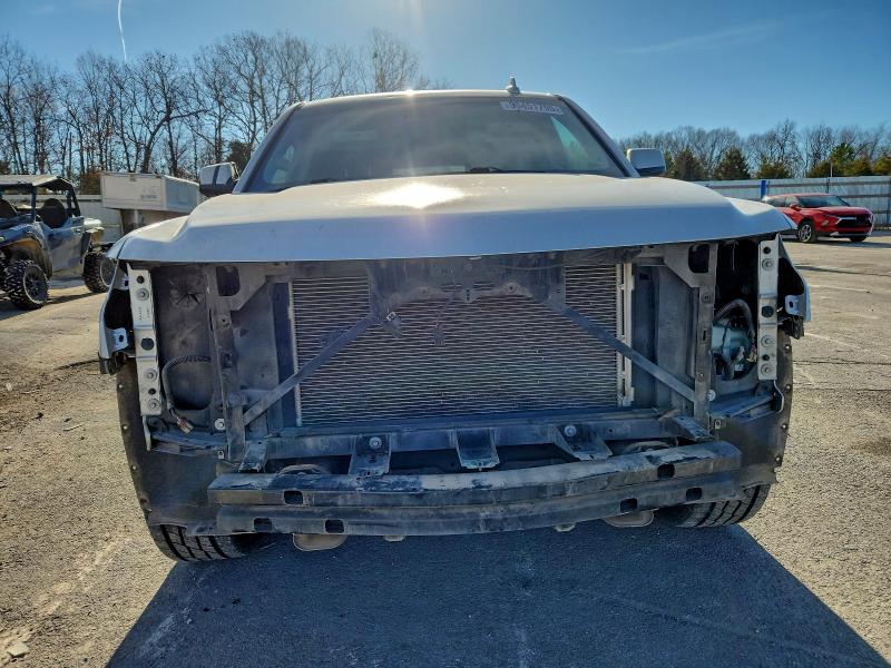 Фото 5 - CHEVROLET SUBURBAN