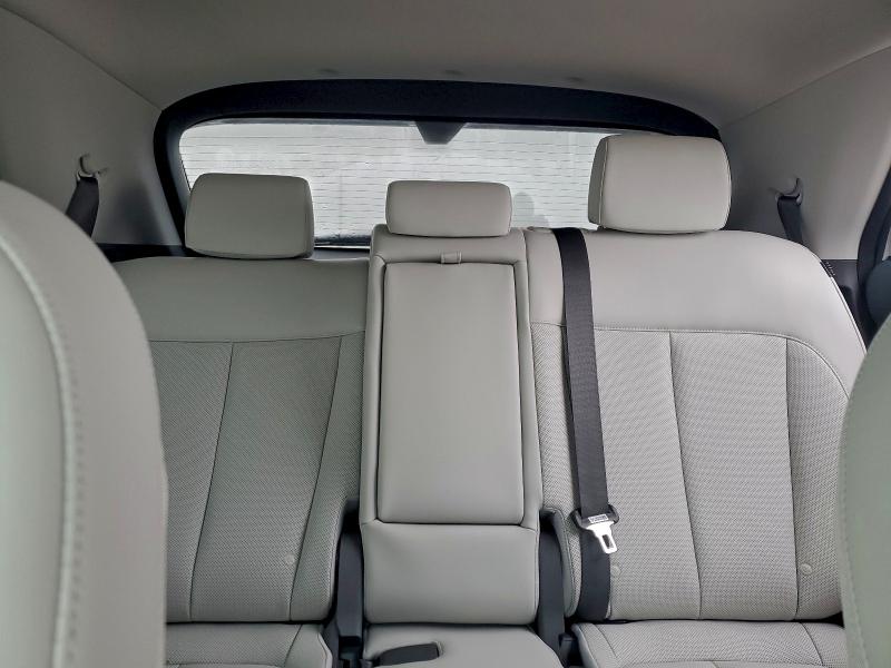 Фото 10 - HYUNDAI IONIQ