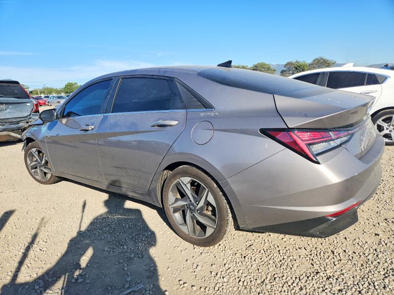 Фото 2 - HYUNDAI ELANTRA