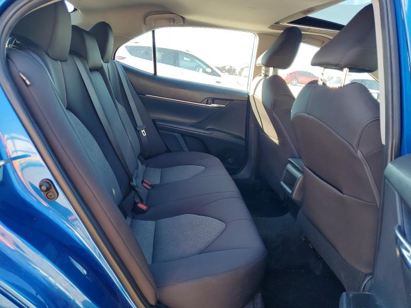 Фото 10 - TOYOTA CAMRY