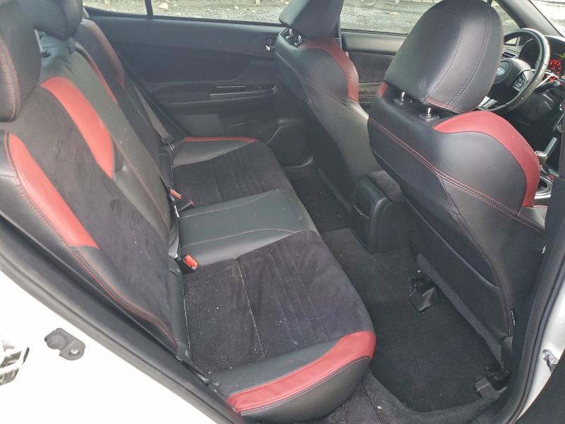 Фото 10 - SUBARU WRX