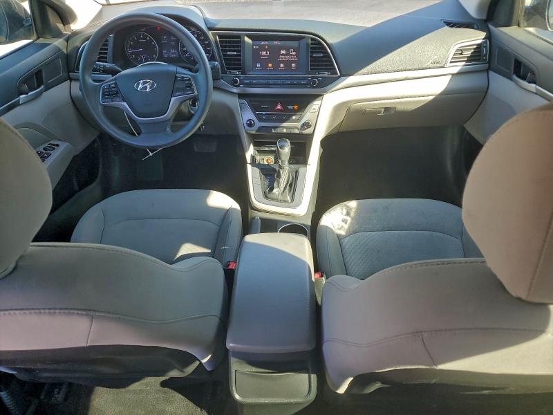 Фото 8 - HYUNDAI ELANTRA