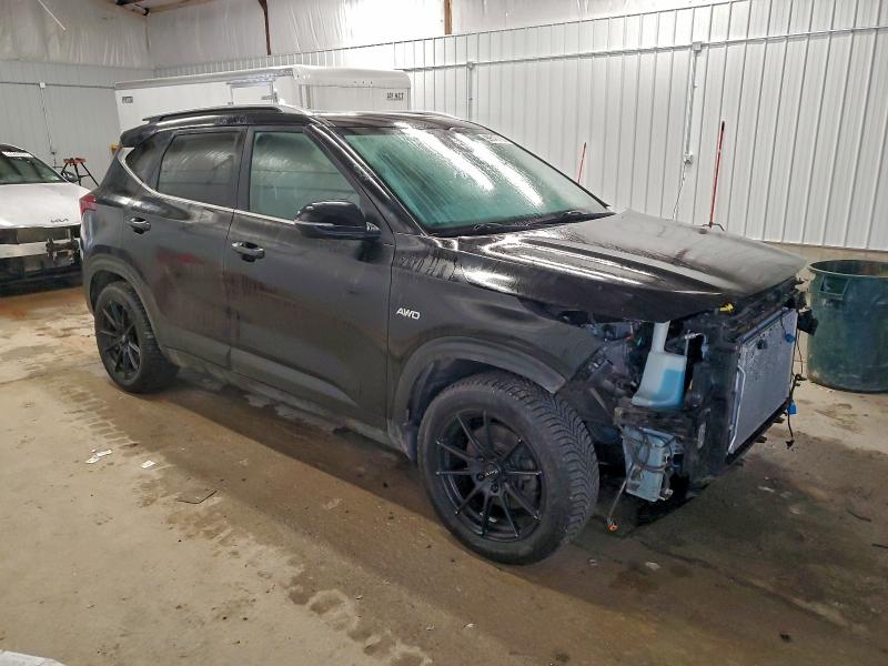 Фото 4 - KIA SELTOS