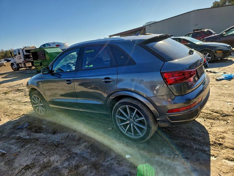 Фото 2 - AUDI Q3