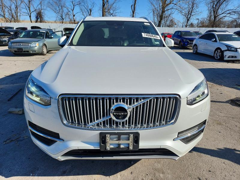 Фото 5 - VOLVO XC90