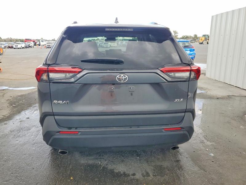 Фото 6 - TOYOTA RAV4