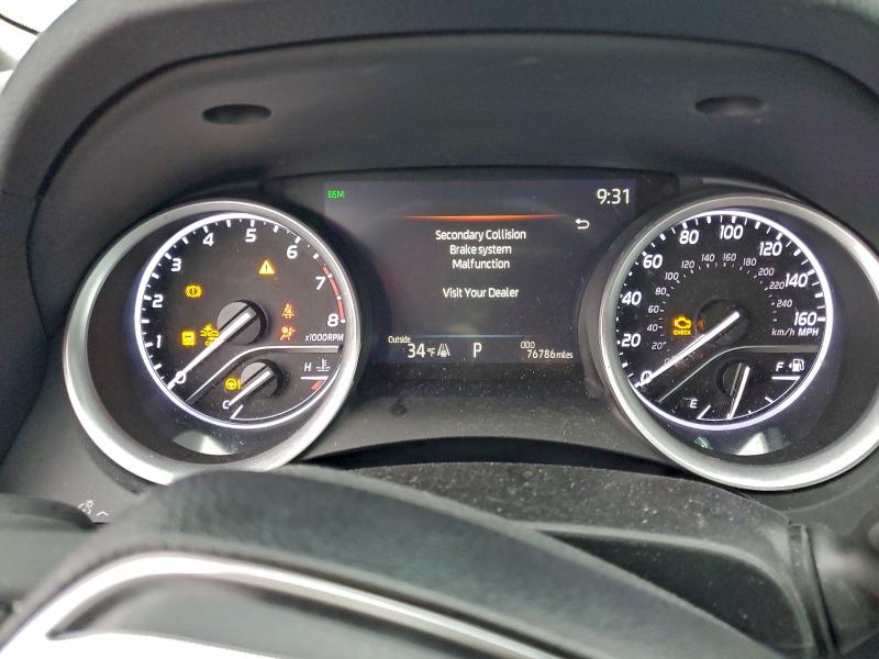 Фото 9 - TOYOTA CAMRY