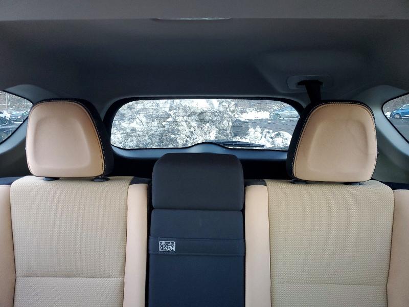 Фото 10 - TOYOTA RAV4