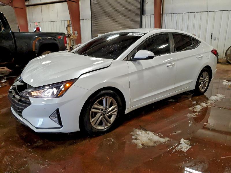 Фото 1 - HYUNDAI ELANTRA