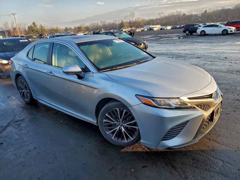Фото 4 - TOYOTA CAMRY