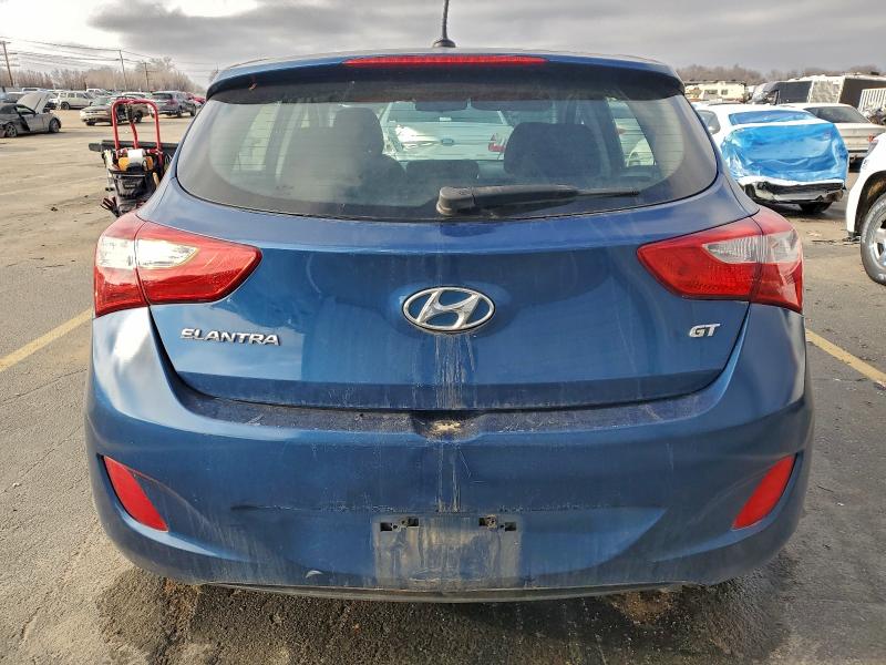 Фото 6 - HYUNDAI ELANTRA