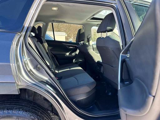 Фото 5 - TOYOTA RAV4