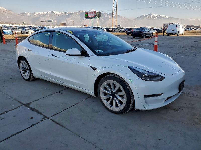 Фото 4 - TESLA MODEL 3