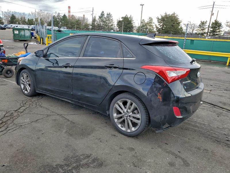 Фото 2 - HYUNDAI ELANTRA