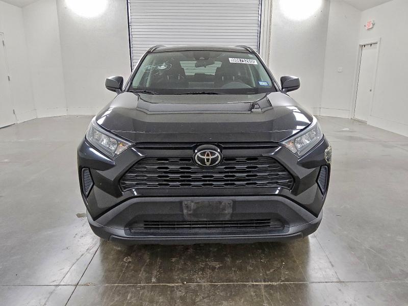 Фото 5 - TOYOTA RAV4