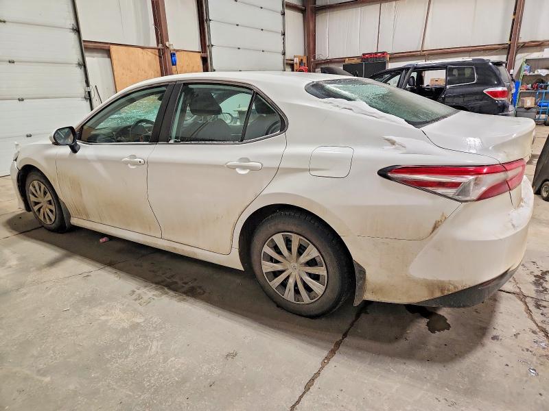 Фото 2 - TOYOTA CAMRY