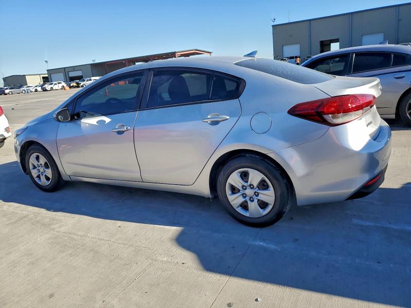 Фото 2 - KIA FORTE