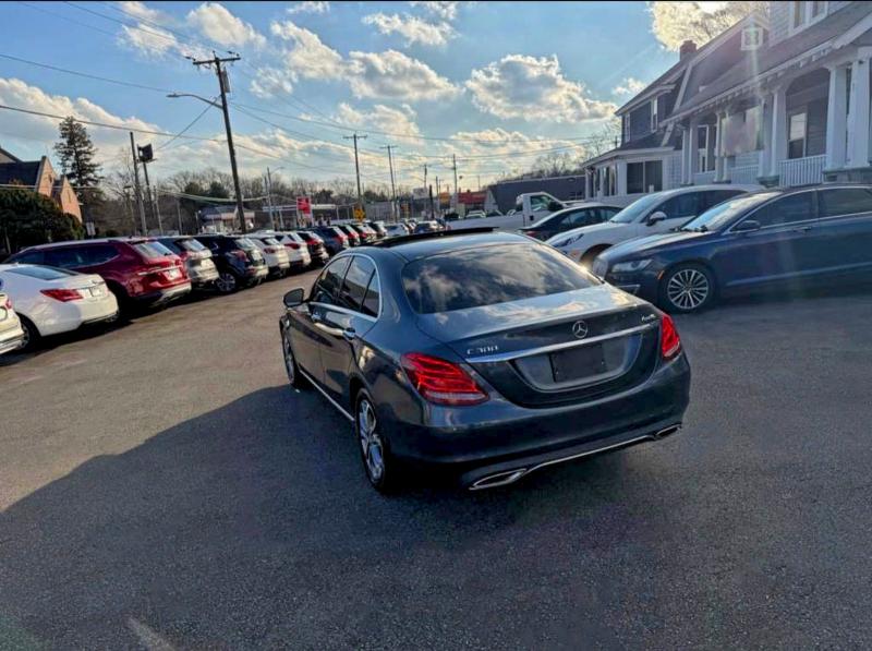 Фото 3 - MERCEDES-BENZ C-CLASS