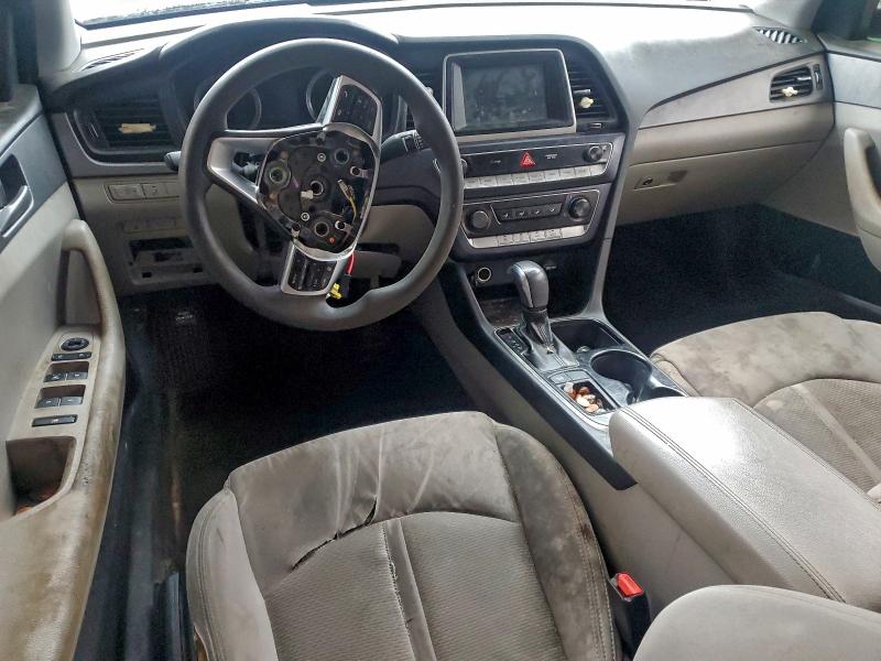 Фото 8 - HYUNDAI SONATA