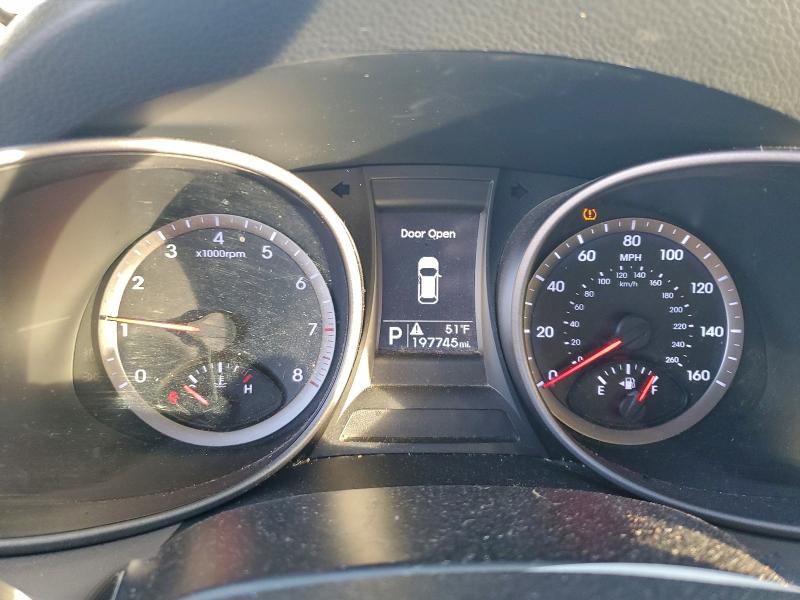 Фото 9 - HYUNDAI SANTA FE