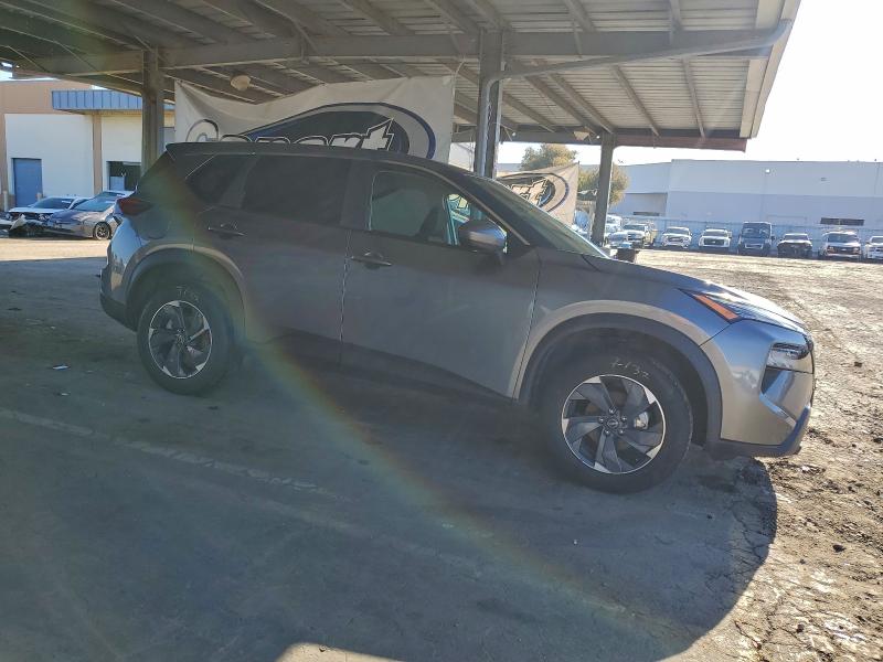 Фото 4 - NISSAN ROGUE