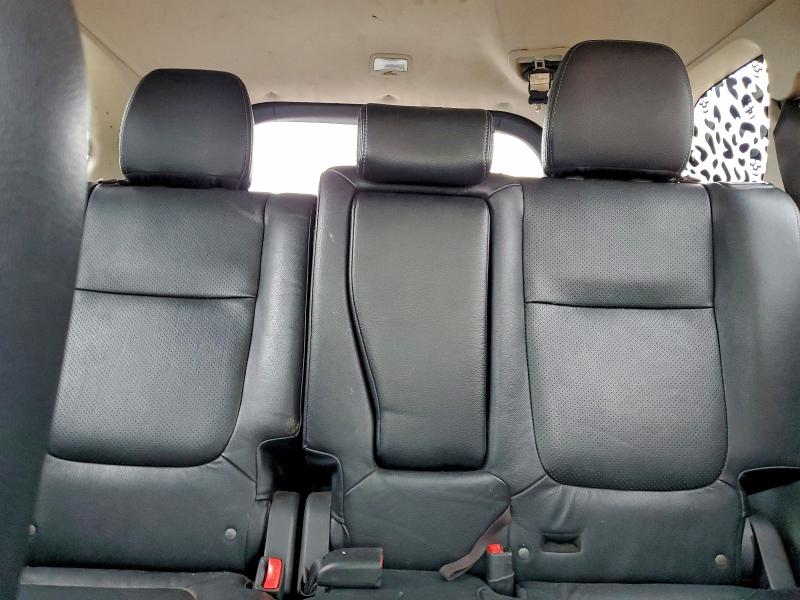 Фото 10 - MITSUBISHI OUTLANDER