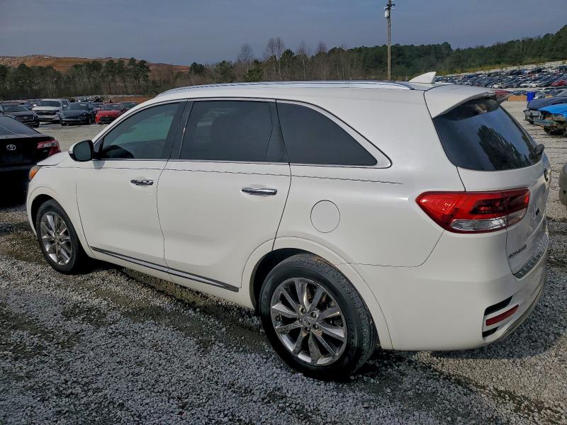 Фото 2 - KIA SORENTO