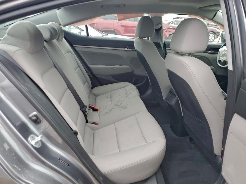 Фото 10 - HYUNDAI ELANTRA