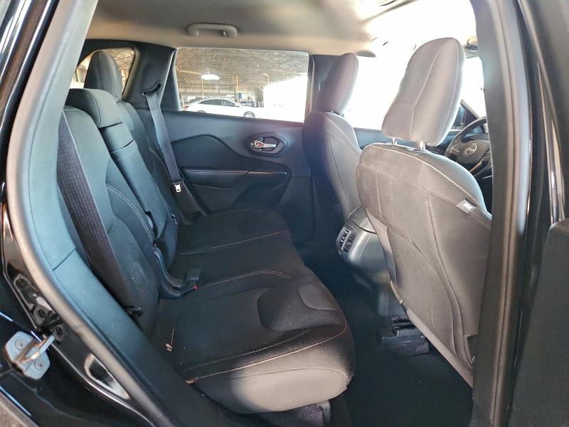 Фото 11 - JEEP GRAND CHER