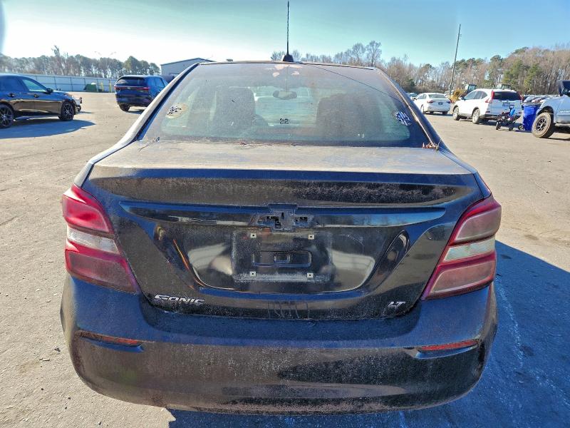 Фото 6 - CHEVROLET SONIC